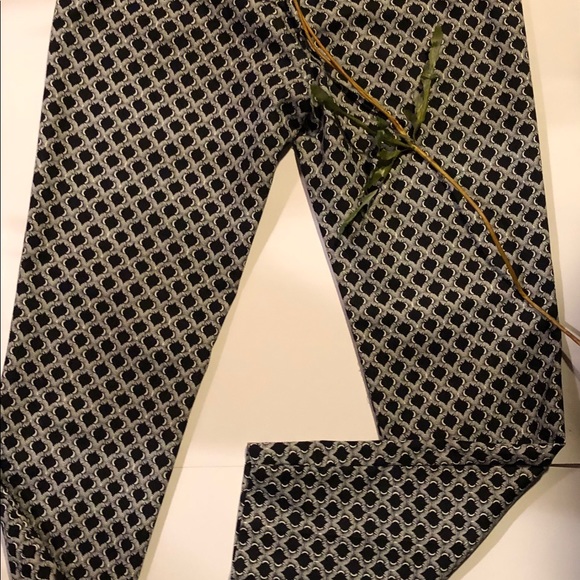 🌹H&M Slim Fit Black Printed Stretch Pants🌹 - Picture 2 of 6